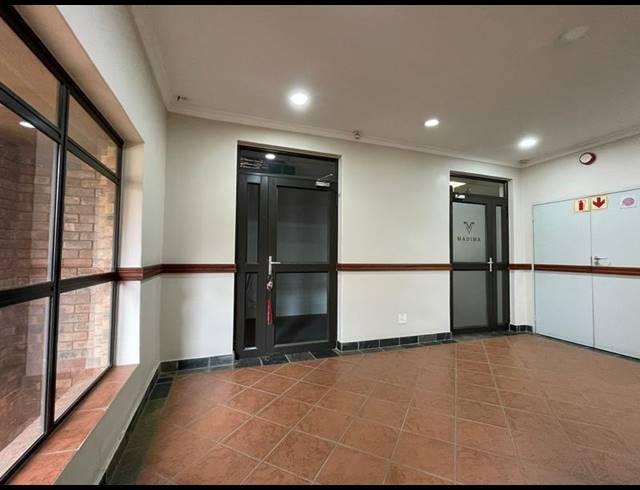 BUSINESS PROPERTY TO RENT IN LYTTELTON MANOR